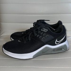 Nike Air Max Bella TR 4 Women's Training Shoe. Size 7